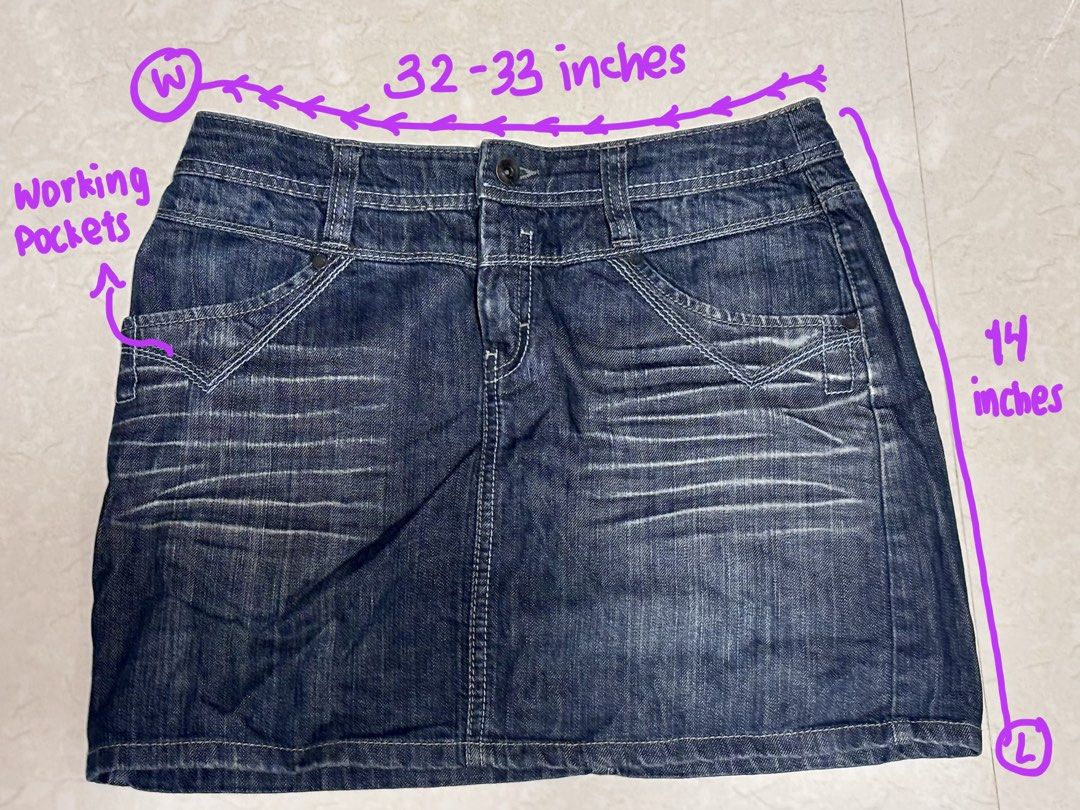 Dark wash denim mini skirt with working pockets (Category: Skirts) located in Santa. Submitted by dmb.sam (Listing ID 1468436721, Image 1). Description: Dark wash denim skirt with front buttons, pockets, and whiskering details. Features a 32-33 inch waist and 14-inch length. A versatile casual wardrobe basic! Price is negotiable 🫶🏻.