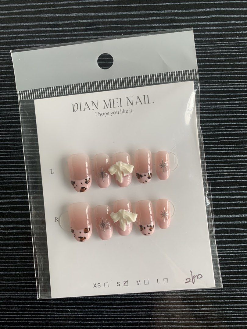 DECLUTTERING 🎀 SMALL SIZE | PRESS ON NAILS (Category: Hands & Nails) located in Cavite. Submitted by kyotibunny (Listing ID 1468362424, Image 3). Description: ♡ Brandnew ♡ Small size ♡ 80 pesos each ☆ Free (1) jelly tabs ☆ Free nail tool kits ♧ Visit my profile for more....