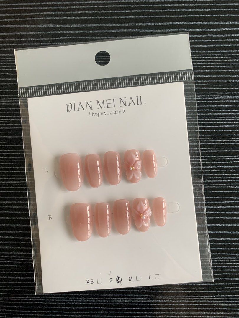 DECLUTTERING 🎀 SMALL SIZE | PRESS ON NAILS (Category: Hands & Nails) located in Cavite. Submitted by kyotibunny (Listing ID 1468364272, Image 3). Description: ♡ Brandnew ♡ Small size ♡ 60 pesos each ☆ Free (1) jelly tabs ☆ Free nail tool kits ♧ Visit my profile for more....