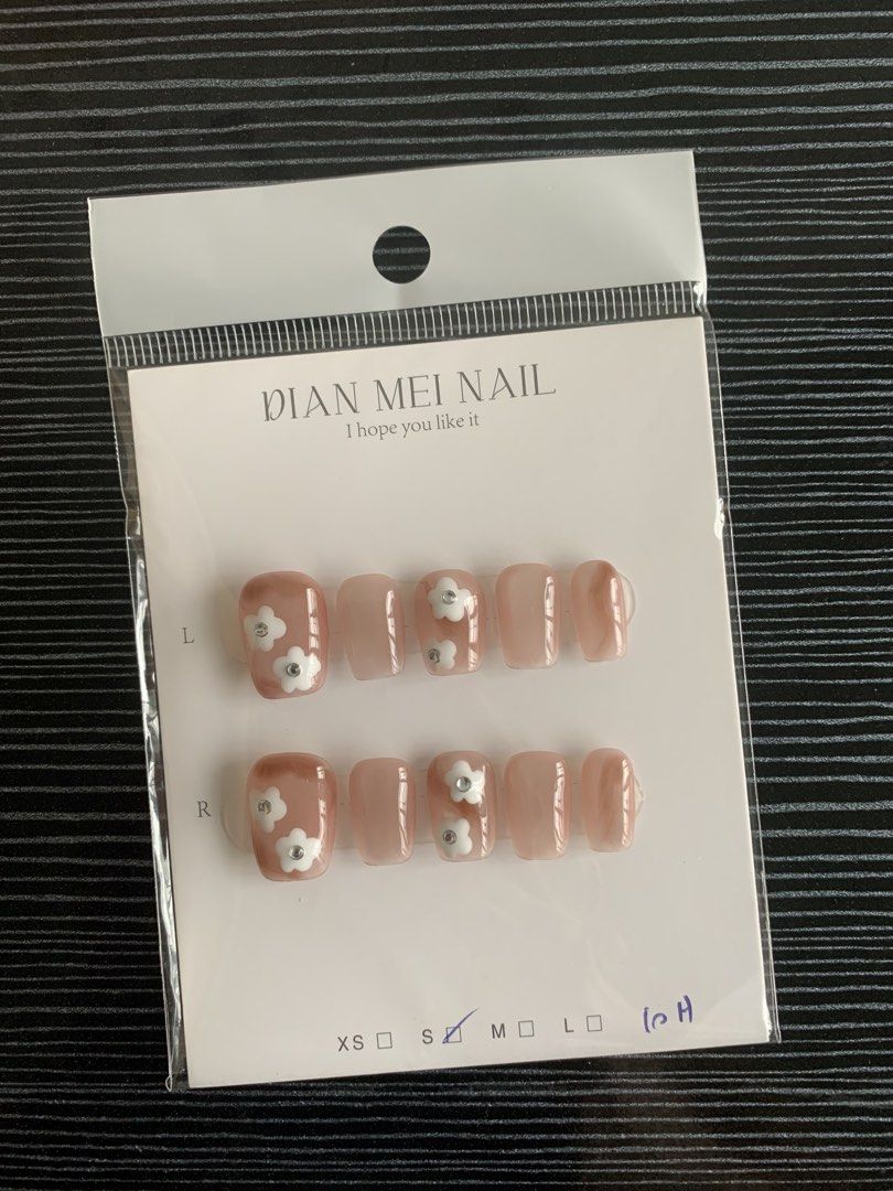 DECLUTTERING 🎀 SMALL SIZE | PRESS ON NAILS (Category: Hands & Nails) located in Cavite. Submitted by kyotibunny (Listing ID 1468364271, Image 3). Description: ♡ Brandnew ♡ Small size ♡ 60 pesos each ☆ Free (1) jelly tabs ☆ Free nail tool kits ♧ Visit my profile for more....
