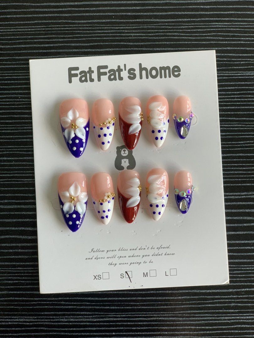 DECLUTTERING 🎀 SMALL SIZE | PRESS ON NAILS (Category: Hands & Nails) located in Cavite. Submitted by kyotibunny (Listing ID 1466197466, Image 1). Description: ♡ Brandnew ♡ Small size ☆ Free (1) jelly tabs ☆ Free nail tool kits ♧ Visit my profile for more... .