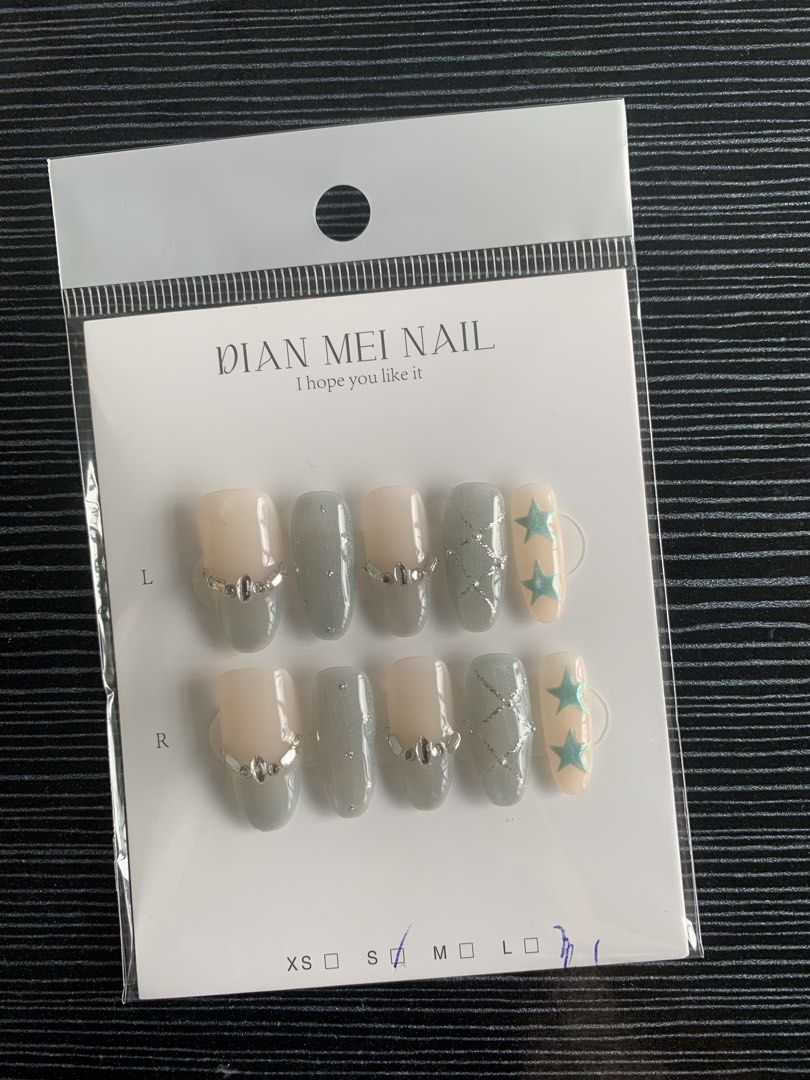 DECLUTTERING 🎀 SMALL SIZE | PRESS ON NAILS (Category: Hands & Nails) located in Cavite. Submitted by kyotibunny (Listing ID 1468358963, Image 2). Description: ♡ Brandnew ♡ Small size ♡ 100 pesos each ☆ Free (1) jelly tabs ☆ Free nail tool kits ♧ Visit my profile for more....