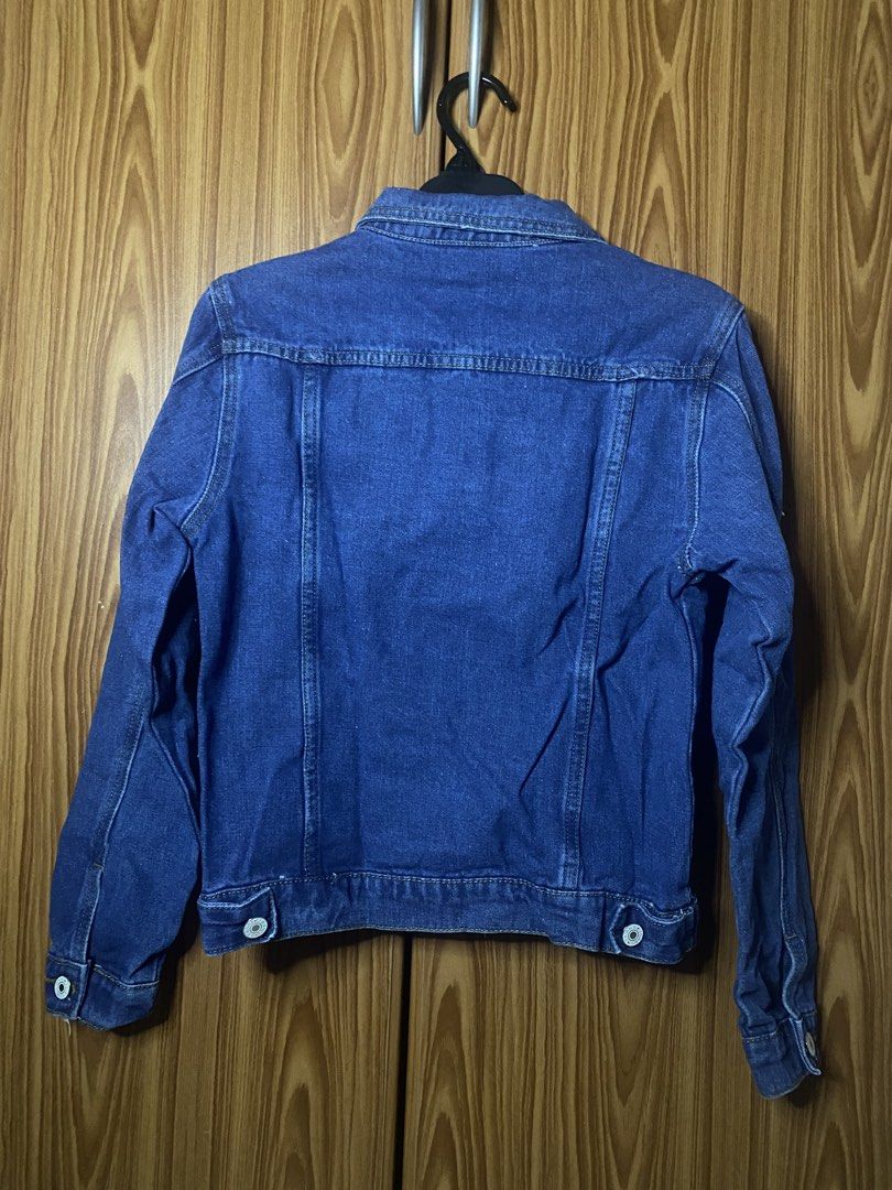 Denim Jacket Blue (Category: Coats, Jackets and Outerwear) located in Calamba. Submitted by gdeclutters_ (Listing ID 1468443480, Image 2). Description: Brand New Never been used from KSA RFS: not my style.