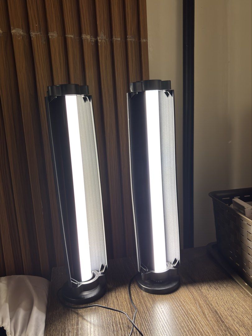 Desktop Dimmable LED Fill Light BarsTri-color (Category: Lighting) located in Mandaluyong City. Submitted by settereels (Listing ID 1468287080, Image 2). Description: - Type: Vertical LED light bars with black housing and stable round bases - Power: USB plug-and-play - Lighting: Bright white light, ideal for monitor backlighting or ambient room decor - Placement: Stands upright on desks, shelves, or tables - Condition: Clean, well-maintained with