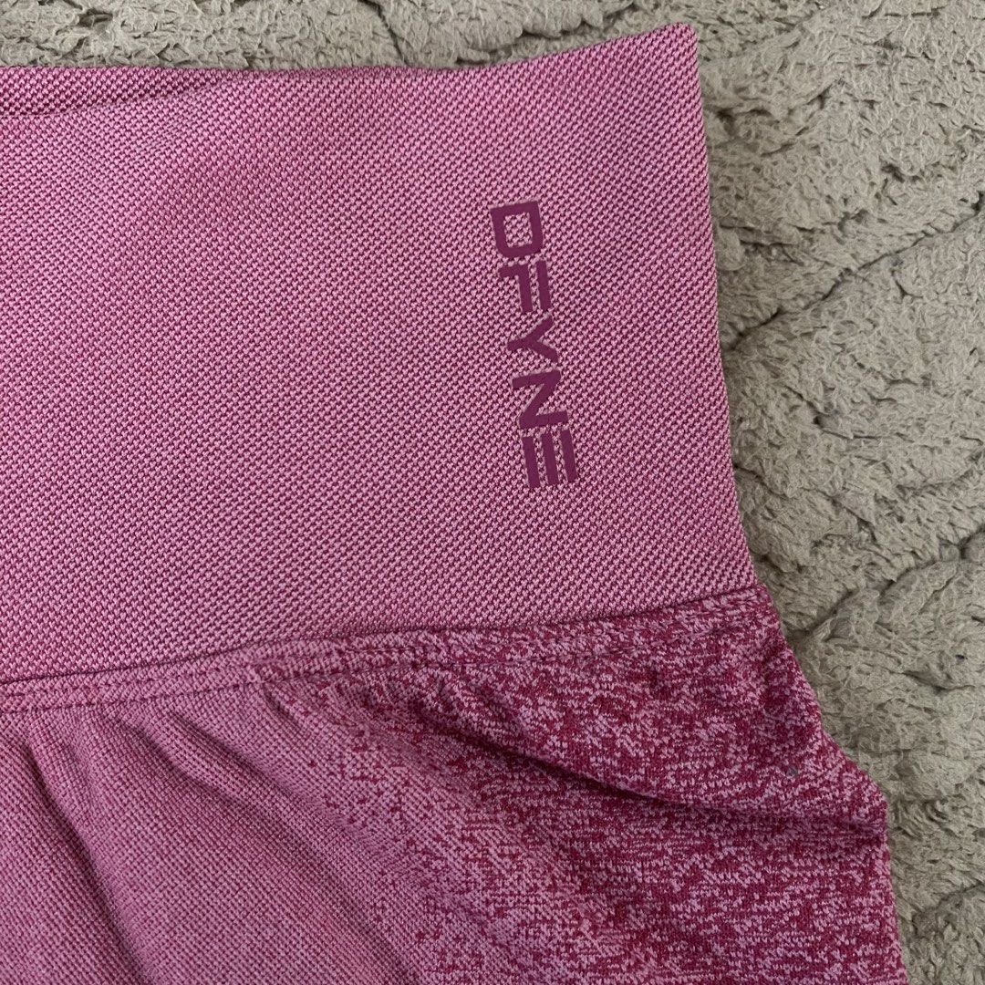 DFYNE IGNITE (Category: Activewear) located in Cavite. Submitted by gedom (Listing ID 1468342133, Image 3). Description: DFYNE IGNITE 4.5” Pink Size medium Good condition .