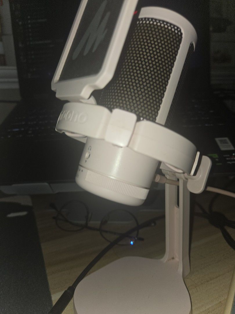DGM20 MICROPHONE COLOR PINK (Category: Microphones) located in Cavite. Submitted by tepidelarosa (Listing ID 1468484477, Image 2). Description: 🎤 Maono DGM20 GamerWave USB Gaming Mic (Pink) PRICE: ₱1,200 CONDITION: Slightly Used / Like New LOCATION: Imus, Cavite 📌 Description Selling my gently used Maono DGM20 GamerWave USB Microphone in Pink! Perfect for gaming (Valorant, MLBB, etc.), Discord calls, streaming, or online meetings/work. * Plug &