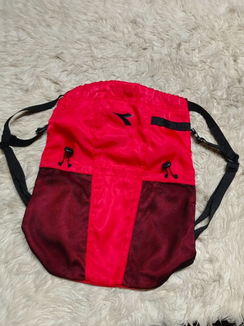Diadora (Category: Backpacks) located in Panabo. Submitted by assrtdph (Listing ID 1468449065, Image 1). Description: Like new No flaws.