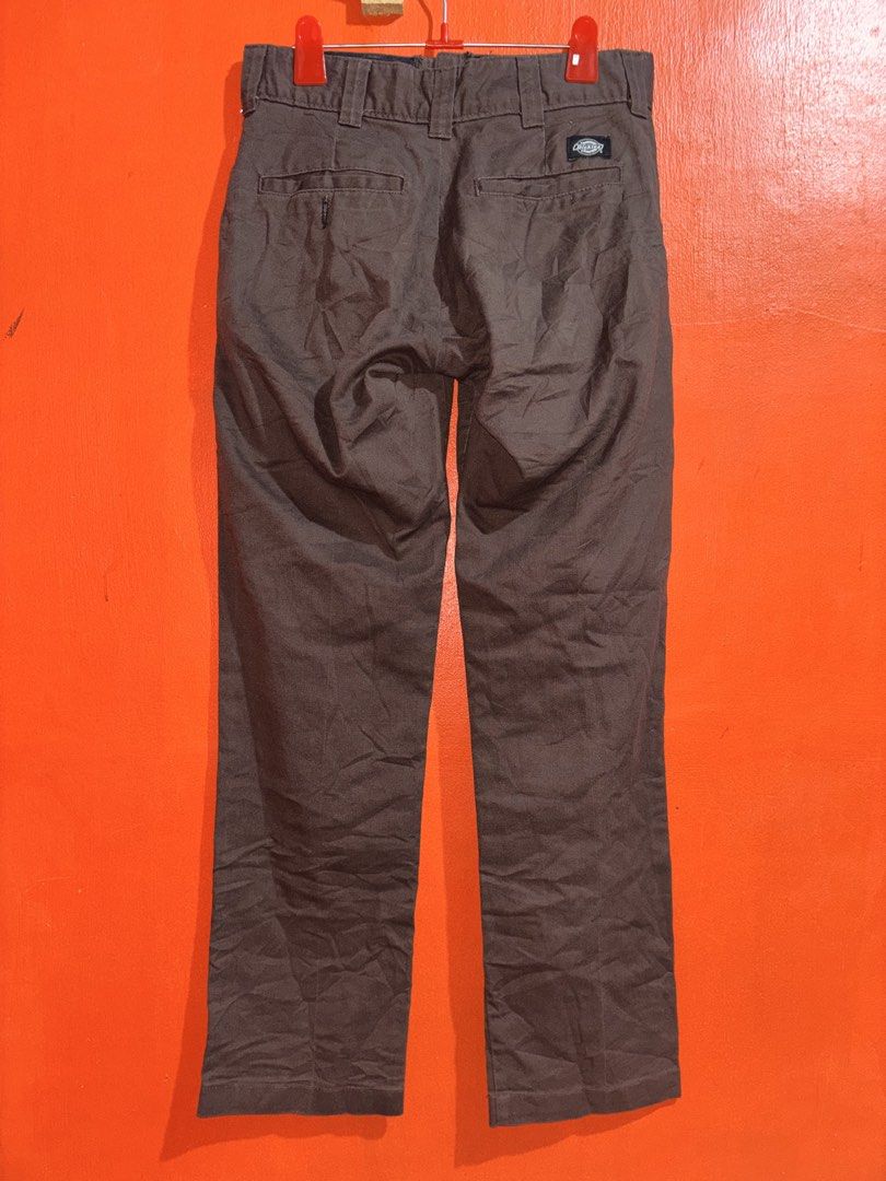 Dickies '67 Collection Flex Brown Pants (Category: Chinos) located in Naga. Submitted by ajrc.shop (Listing ID 1468340298, Image 1). Description: Dickies Brown Slim Pants ✅Size: M ✅Width: 31 ✅Length: 39 ✅Color Rate: 9.8/10 ✅Issue: None ✅Need Wash ✅Location: Bicol Naga City, Camarines Sur ✅Courier: J&T Express/Flash Express ✅MOP: Gcash only.