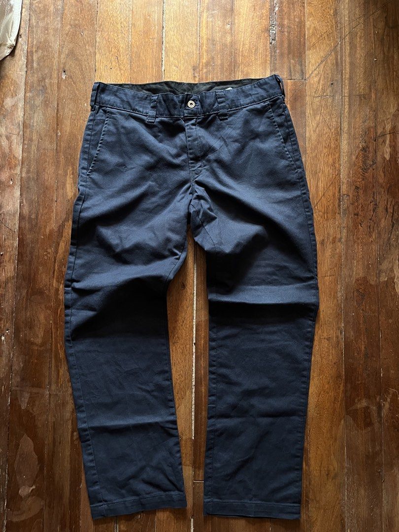 Dickies 874 FLEX Work pants (Category: Chinos) located in Los Banos. Submitted by lootmeup (Listing ID 1468442093, Image 2). Description: Dickies 874 FLEX Work Pants Size: Width: 34 Length: 41 Leg opening: 12.5 Leg hole: 8.5 Mine P700.