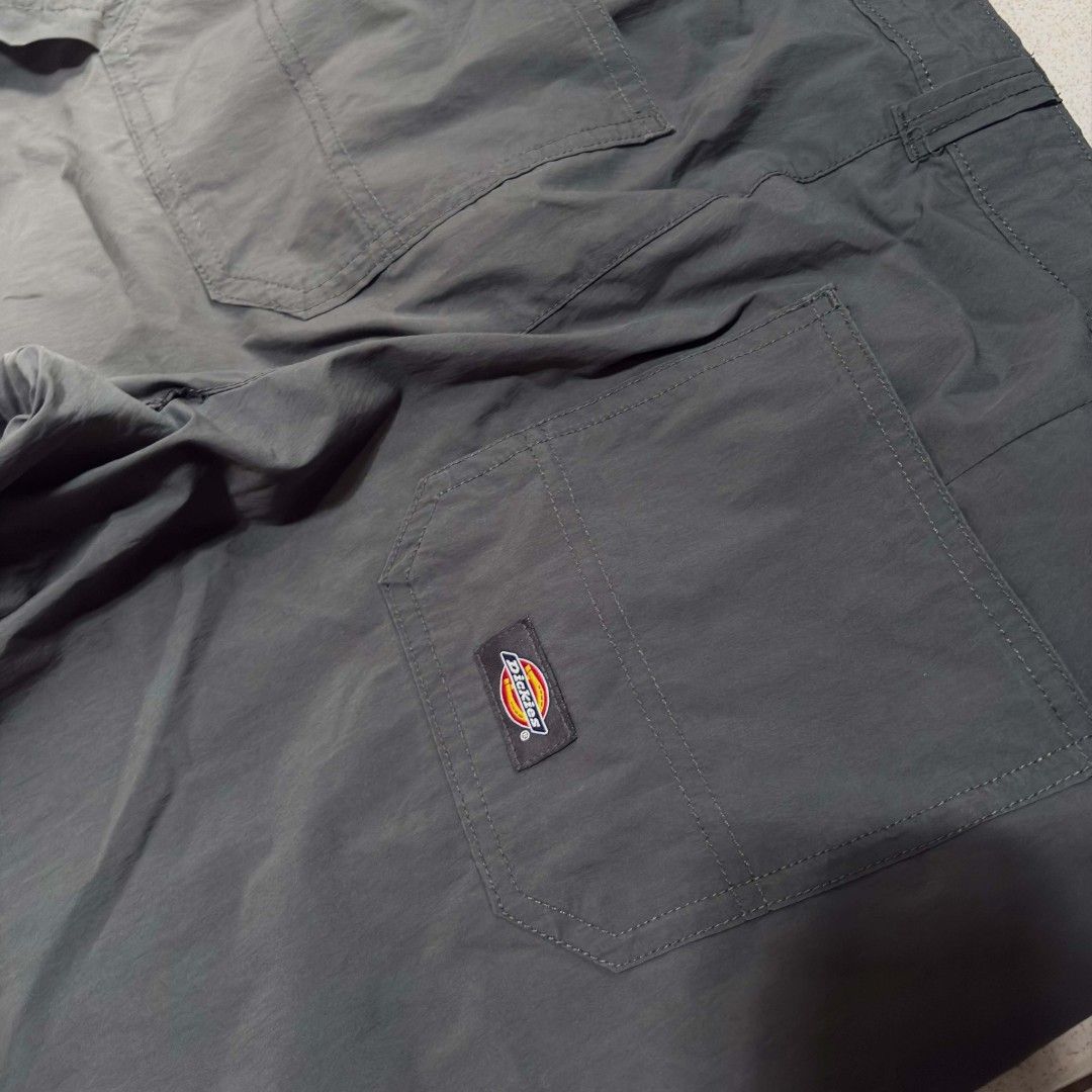 Dickies Cargo Pants Grey (Category: Trousers) located in Santa Cruz. Submitted by sk1tso (Listing ID 1468352720, Image 3). Description: DICKIES GRAY CARPENTER PANTS 34X40 CONDITION 9.8/10 COLOR RATE 9.8/10 NO ISSUE AS NEW 500+SF.