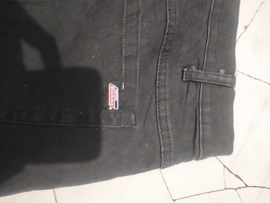 Dickies Cargo Shorts black (Category: Shorts) located in Manila. Submitted by stotch (Listing ID 1468294280, Image 3). Description: 36w 23l 11hem - Brand: Dickies - Color: black - Material: Heavy-duty canvas - Features: Side utility pockets, standard back pockets with classic logo patch - Extras: Deep pockets, sturdy belt loops, and heavy-duty stitching - Condition: Excellent / Ready to wear - Perfect for daily use or workwear.