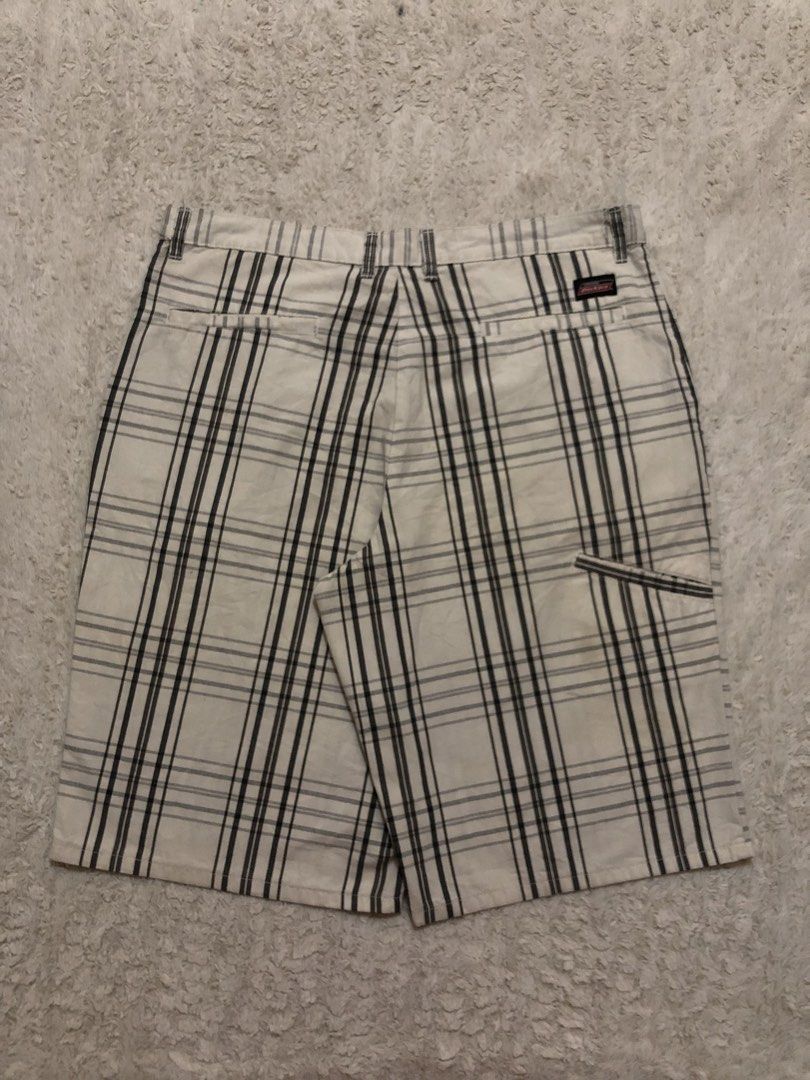 Dickies dpatch (Category: Shorts) located in Canaman. Submitted by thriftmoboss (Listing ID 1468498518, Image 1). Description: 📌 DICKIES GENUINE DOUBLE PATCH PLAID PATTERN 38 on tag W-39 L- 25 Hem-12 35% COTTON 65%POLEYESTER ‎need wash Not available:When worn ‎ISSUE: SIGN OF USED ‎ Price 850 negotiable ‎•✅PLUS SHIPPING FEE (+75) ‎•🔵MOP: G CASH ‎•🟥COURIER: JnT ‎•📍LOC:Magsaysay, Naga city ,Camarines Sur 🌫️.