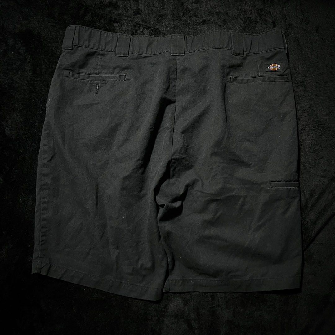 DICKIES FLEX SINGLE PATCH (Category: Shorts) located in Orani. Submitted by pulverize_tht_ho3 (Listing ID 1468309463, Image 2). Description: dimes: 42-44x23x12 condition: 9/10 flaw/s: check slides (also need wash) check slides for the details .
