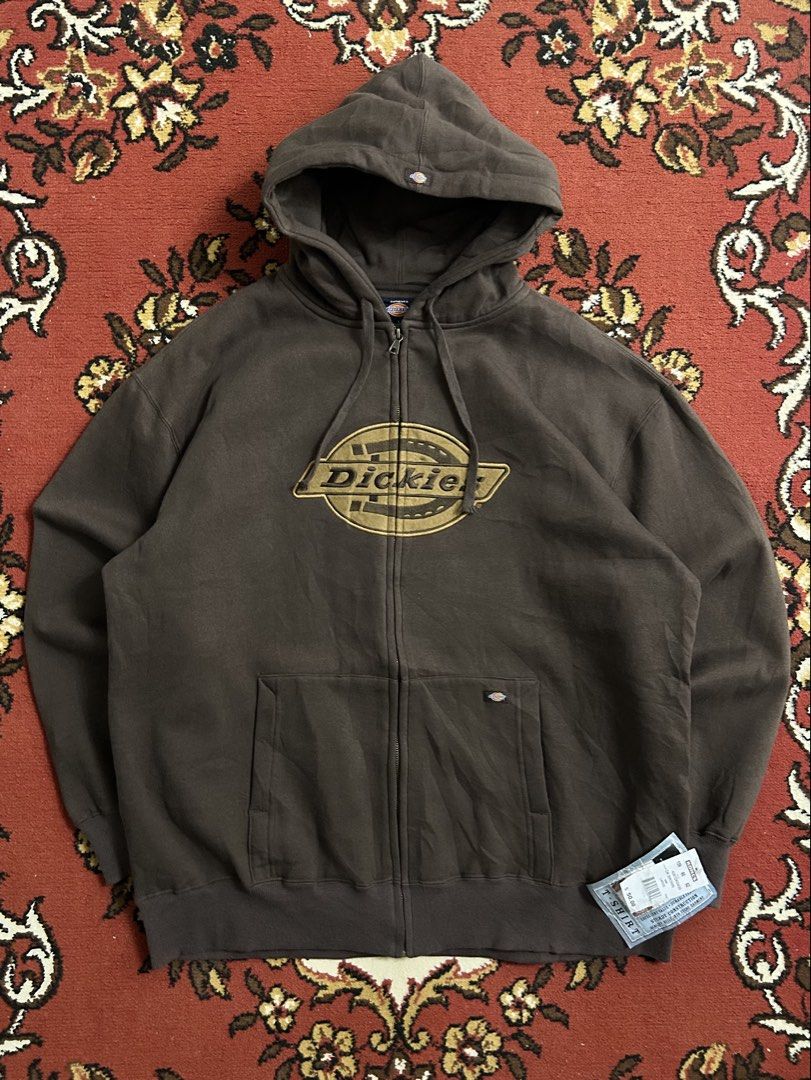 Dickies zip up hoodie (Category: Coats, Jackets and Outerwear) located in Bulacan. Submitted by onedrop.ph (Listing ID 1468298799, Image 1). Description: Dickies Zip Up Hoodie Choco Brown Size L 26x30 Condition Brandnew Deadstock Color rate 10/10 ₱1,499 + sf.