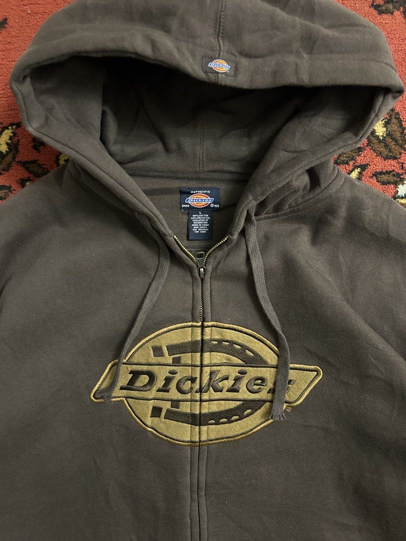 Dickies zip up hoodie (Category: Coats, Jackets and Outerwear) located in Bulacan. Submitted by onedrop.ph (Listing ID 1468298799, Image 2). Description: Dickies Zip Up Hoodie Choco Brown Size L 26x30 Condition Brandnew Deadstock Color rate 10/10 ₱1,499 + sf.