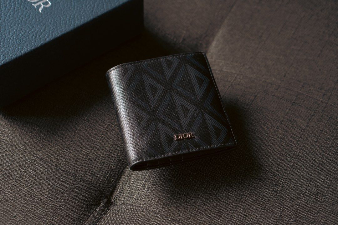 Dior Diamond Bifold Wallet (Category: Luxury Bags & Wallets) located in Pasay City. Submitted by thewavyond (Listing ID 1468300093, Image 1). Description: CD Diamond Bifold Wallet Brandnew Displayed Condition P19,980 Only (Store Retail 35K).