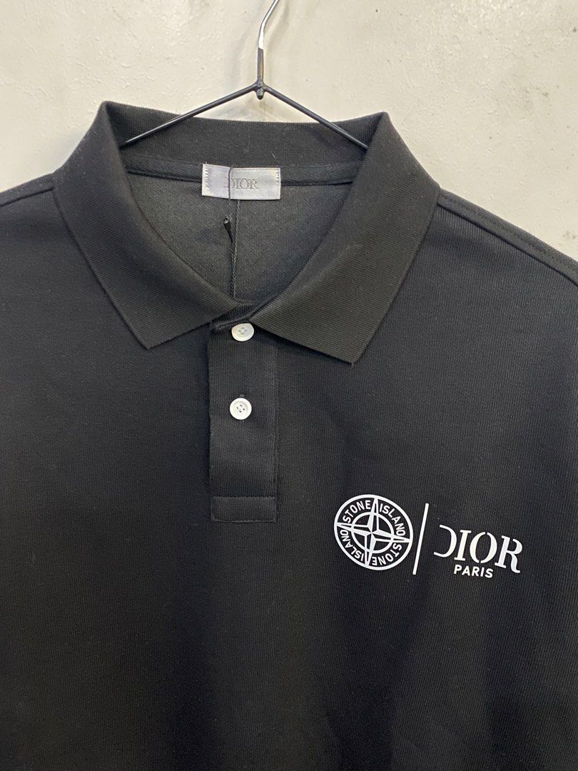 DIORxSTONE ISLAND (Category: Luxury Apparel) located in Baguio. Submitted by lairdegawd_06 (Listing ID 1468462743, Image 2). Description: Dimes-24.5x26 S-M Excellent condition 10/10 color rate No flaw Complete tags Check photos for more details.