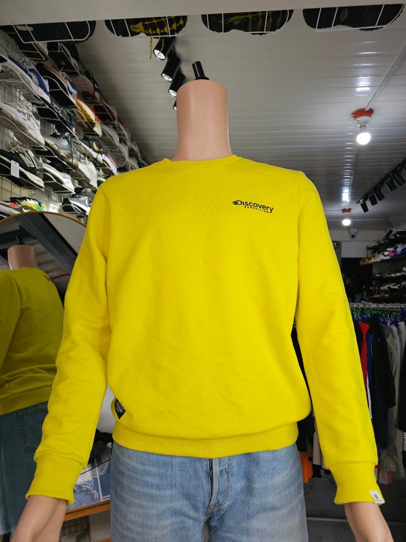 Discovery expedition long sleeve shirt (Category: Coats, Jackets and Outerwear) located in Baguio. Submitted by kayeonlineshop (Listing ID 1468324470, Image 2). Description: yellow long-sleeve sweatshirt is a crewneck pullover from Discovery Expedition.