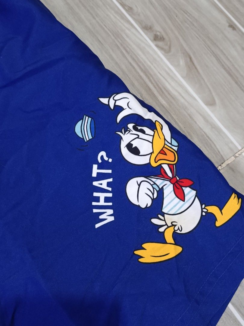 DISNEY DONALD DUCK SHORT (freeshipping) (Category: Shorts) located in Quezon City. Submitted by gyl-stop (Listing ID 1468456269, Image 3). Description: free shipping 24-28 x 19.5 excellent condi cr: 9.8/10 issue: none.