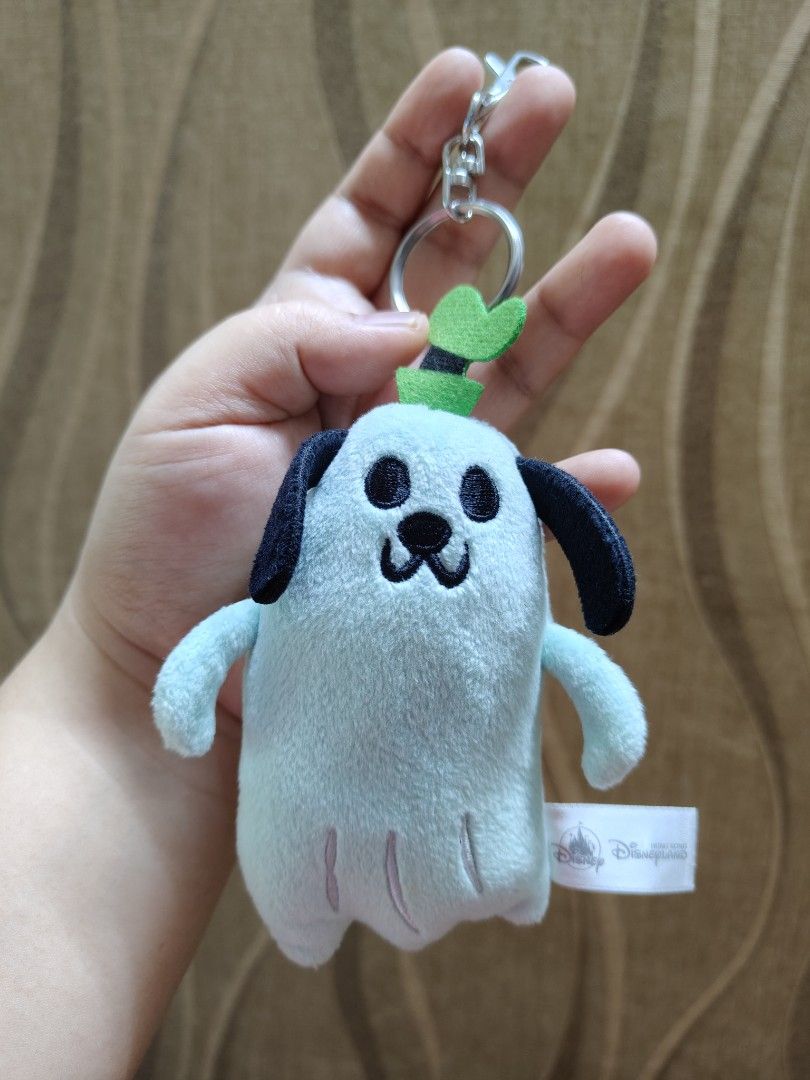 Disney Goofy Mini Plush Charm (Category: Plushies & Soft Toys) located in Santa Rosa. Submitted by mmps249.1 (Listing ID 1468321894, Image 1). Description: Crossposted Mine now, pay now shipping courier: JRS only Gcash payment upon order No reservations.
