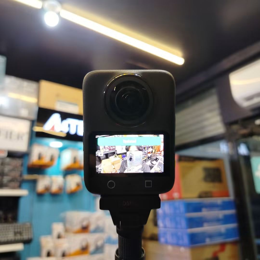 DJI Osmo 360 (Adventure Combo) (Category: Cameras) located in Caloocan City. Submitted by kentsalvador31 (Listing ID 1468364742, Image 1). Description: Another unit sold & released! 💥📷 DJI Osmo 360 — trusted by our real customers! Record first, frame later with ultra-clear quality and smooth stabilization. 🚴‍♂️✈️ Go Gadgets - Kawit Cavite 💬 Message us now for full specs & recommendations! 📷 Perfect for: ✔ Motorcycle rides ✔ Motovlogging ✔ Tr