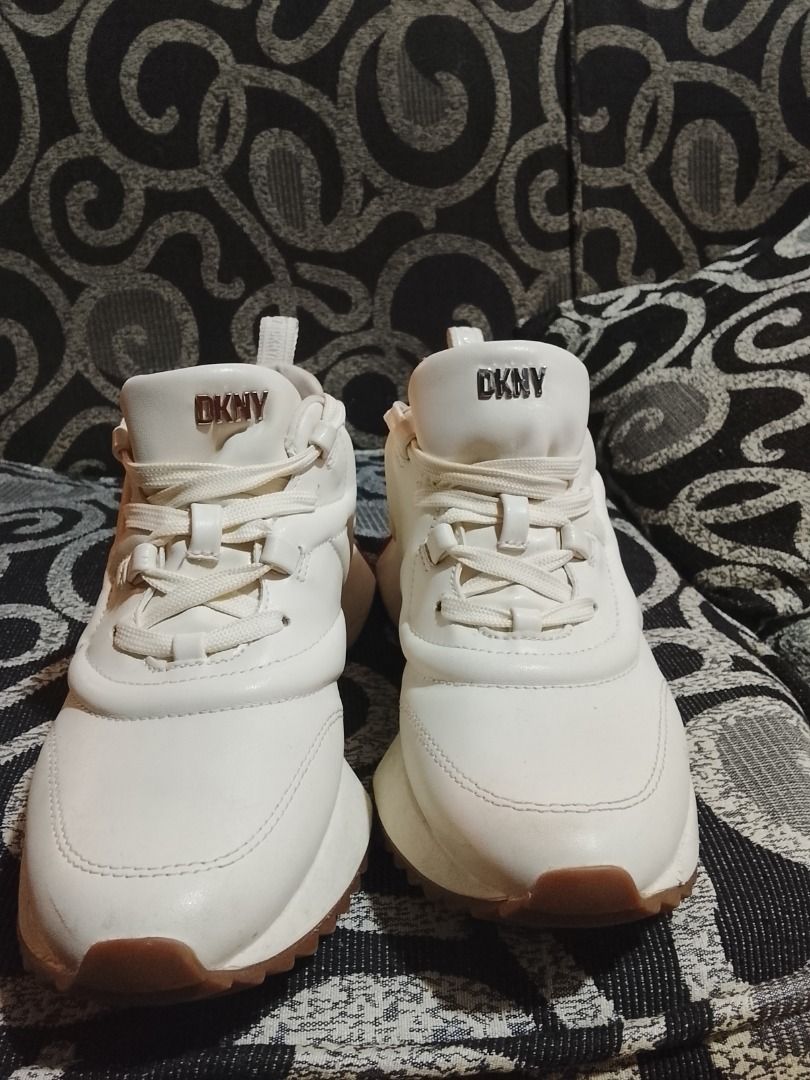 DKNY womens shoes US size 7 (Category: Sneakers) located in Bangar. Submitted by rencey1518 (Listing ID 1468283696, Image 1). Description: .