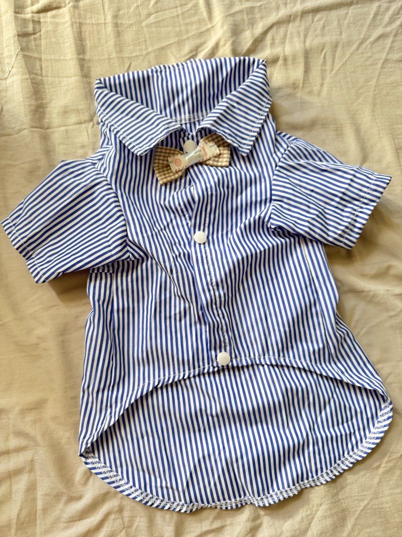 Dog Polo Shirt and Tshirt (Category: Homes & Other Pet Accessories) located in Mandaluyong City. Submitted by uol77 (Listing ID 1468336631, Image 1). Description: Buy 2dog clothes for 200.00 (hindi na gamit ksi hindi nagkasya) Polo shirt with bow tie Neck-37cm L-45cm Bust-57cm Tshirt football L-44cm Bust-57cm Neck-36cm.