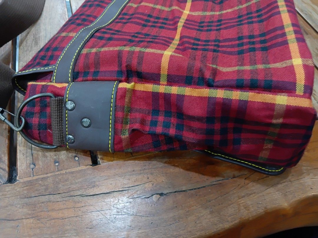 Dr Martens (Category: Sling Bags) located in Subic. Submitted by AnythingBrandedby_May (Listing ID 1468305582, Image 3). Description: Dr Martens.