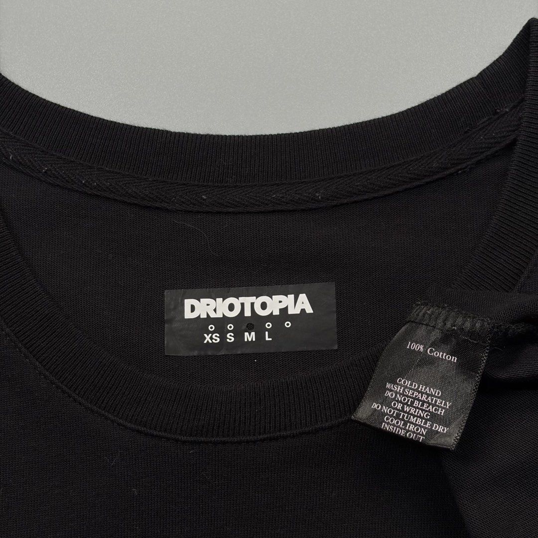 Driotopia (Category: Activewear) located in Cavite. Submitted by onebeancent (Listing ID 1468433306, Image 3). Description: Size: XL Dimension: 23" Width | 29" Length Color: Black Color Rate: 10/10 Issue: None Condition: Like new‼️ Price: 450php Additional Shipping Fee (J&T Small Pouch) 75php Luzon 100php visayas 120php mindanao.
