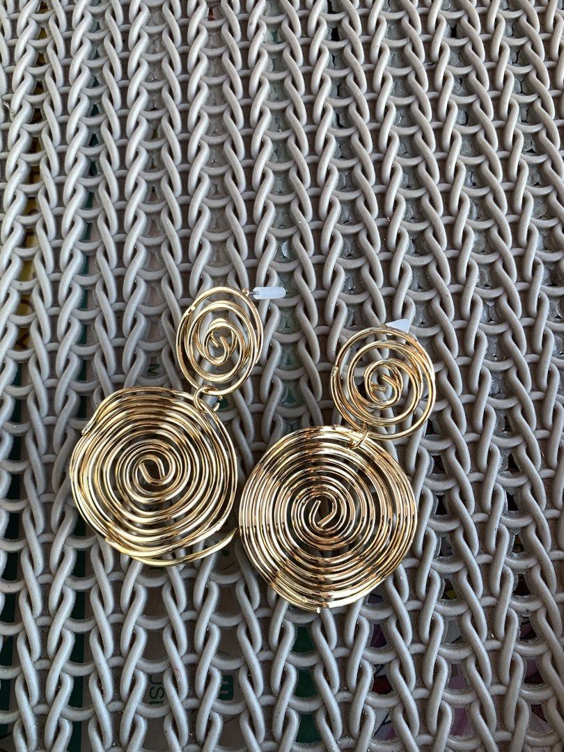 Earrings Set (18pcs) (Category: Earrings) located in Manila. Submitted by macks_toys (Listing ID 1468386244, Image 3). Description: 📌You may send DM for your inquiries. ✨KINDLY CHECK EACH DETAILS✨ 🔳 From Japan/UK Surplus items 🔳 Manage your expectations since it’s preloved and from Surplus Items 🔳 WYSIWYG ✨ Thank you! ✨.