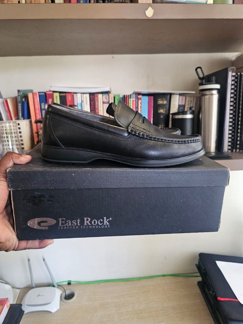 East Rock Shoe for Men (Category: Dress Shoes) located in Manila. Submitted by aprilis25 (Listing ID 1468363506, Image 2). Description: East Rock Genuine leather loafers Shoes Size 11 Used but in good condition Selling for only 1500.