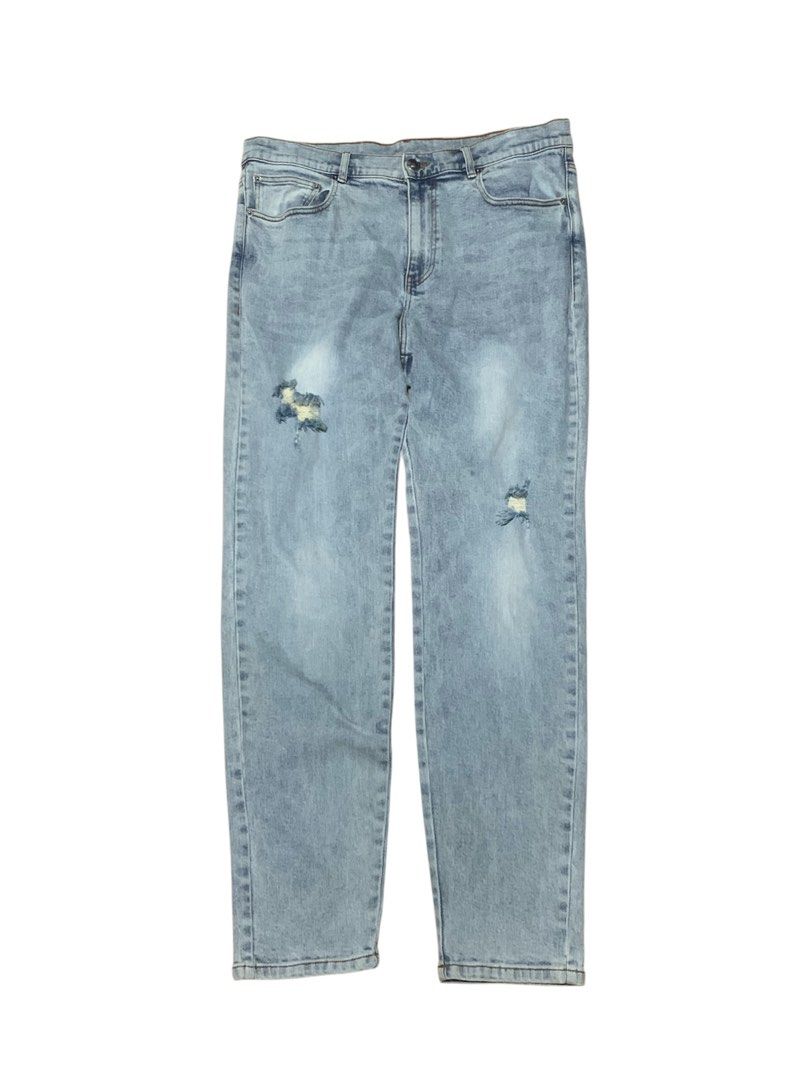 Ed Hardy (Category: Jeans) located in Manila. Submitted by lyf_7hrift (Listing ID 1468371977, Image 1). Description: Ed Hary Pants P2,000 43L 36W Dimes 9.5/10 Color Rate Excellent Condition.