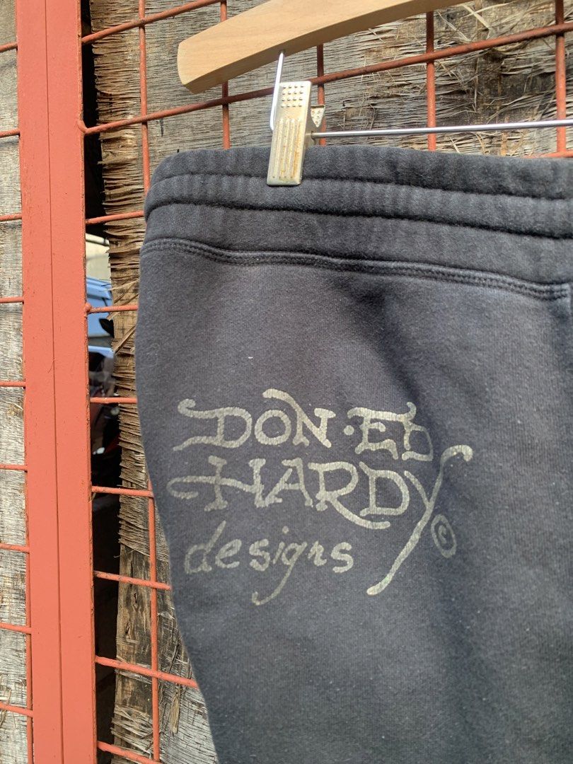 Ed Hardy skull Black Short (Category: Shorts) located in Valenzuela. Submitted by thriftpings0 (Listing ID 1468385953, Image 2). Description: Complete tags Excellent condition Dm for more details.