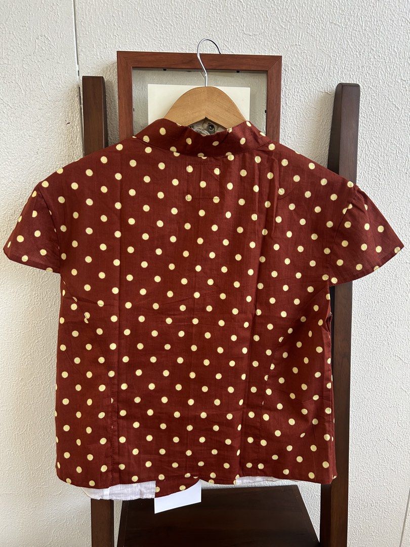 Elinora Dolly Cap Sleeve Top (Category: Blouses) located in Quezon City. Submitted by patvluspo (Listing ID 1468345784, Image 2). Description: It’s really pretty but it’s just not for my body type. I only purchased it online hence i was not able to fit the top. Original price: 2950.