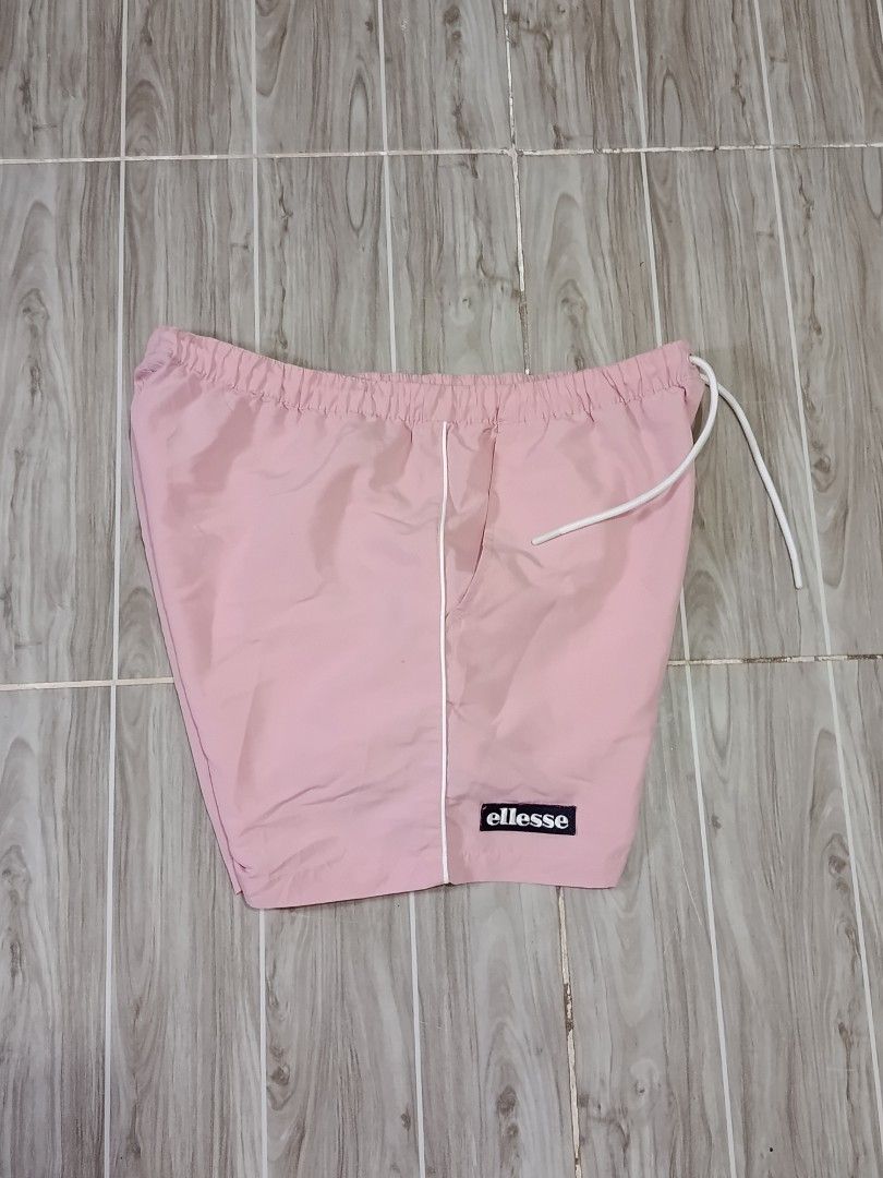 ELLESSE NYLON SHORT (freeshipping) (Category: Shorts) located in Quezon City. Submitted by gyl-stop (Listing ID 1468458620, Image 2). Description: free shipping 32-37 x 15.5 excellent condi cr: 9.8/10 issue: none.