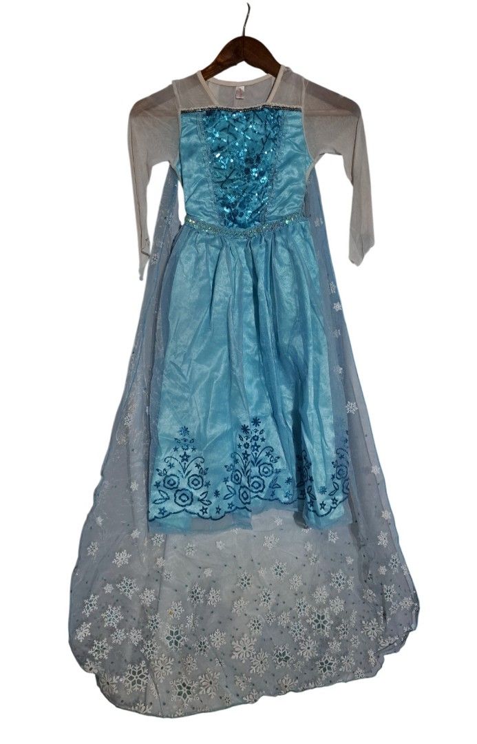 Elsa frozen costume (Category: Babies & Kids Fashion) located in Tanauan. Submitted by yanaspreloved3 (Listing ID 1468307864, Image 1). Description: .