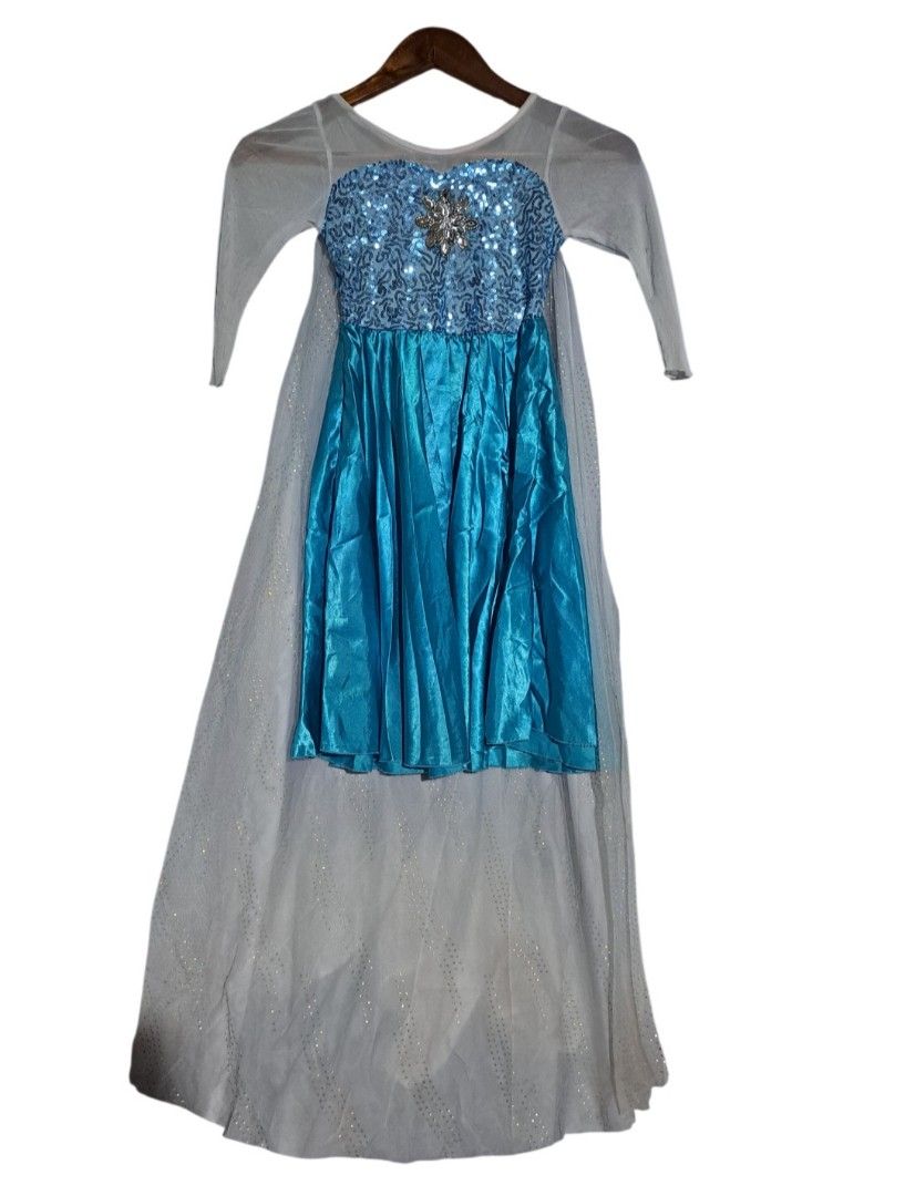 Elsa frozen costume (Category: Babies & Kids Fashion) located in Tanauan. Submitted by yanaspreloved3 (Listing ID 1468308052, Image 1). Description: .