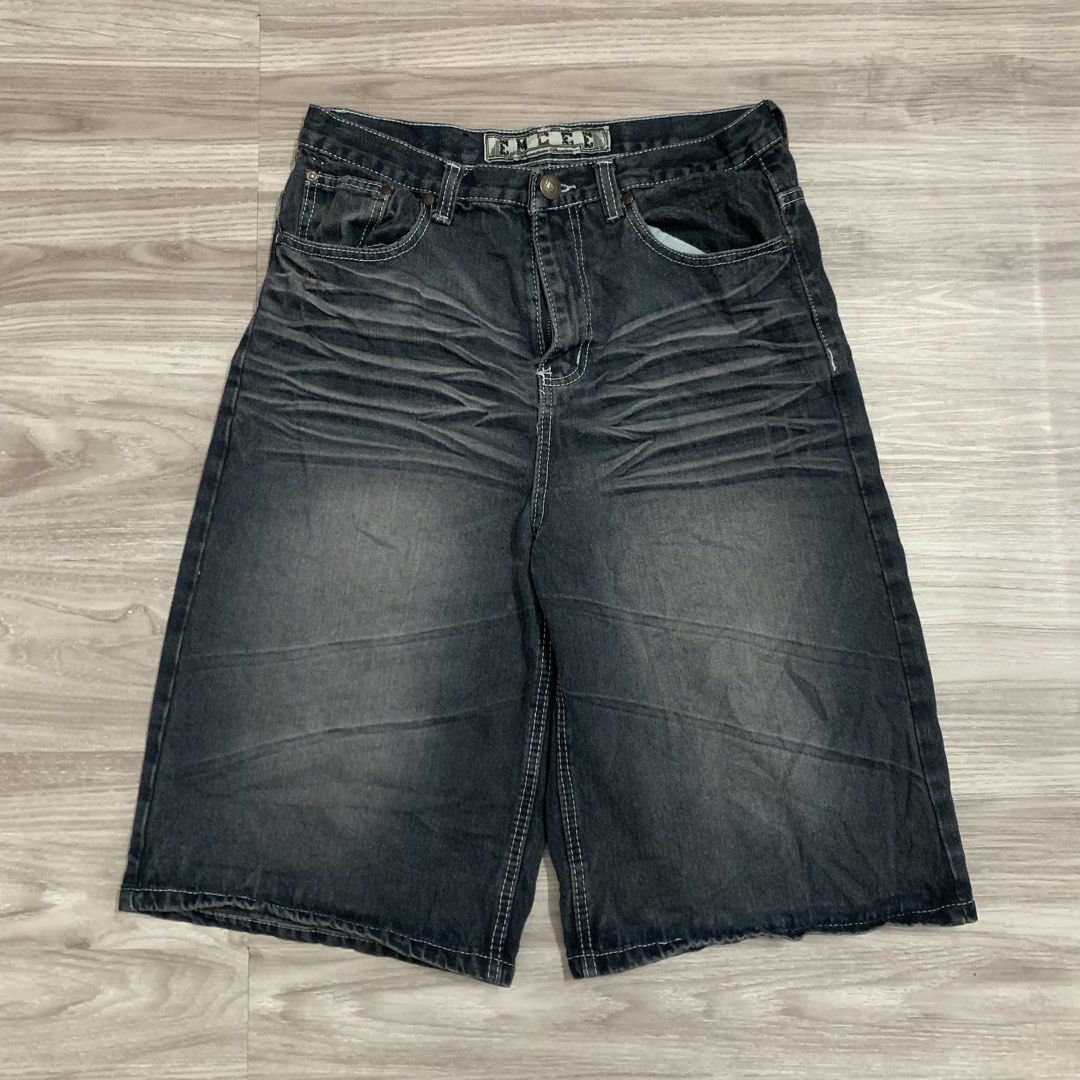 Emcee y2k jorts (Category: Shorts) located in Cavite. Submitted by yobubsss (Listing ID 1468453748, Image 2). Description: Size medium 32w 27L Good condition No issue.