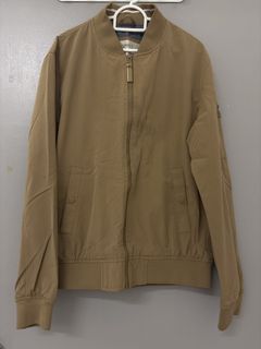 (Category: ) located in . Submitted by happyreloved (Listing ID 1468398097, Image 1). Description: .