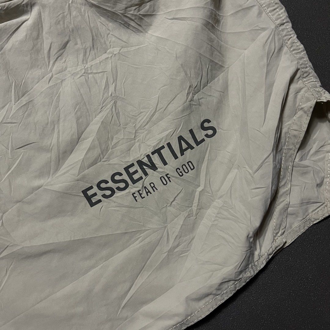 Essentials FOG Shorts (Category: Shorts) located in Moncada. Submitted by tishokthrift (Listing ID 1468422764, Image 2). Description: .