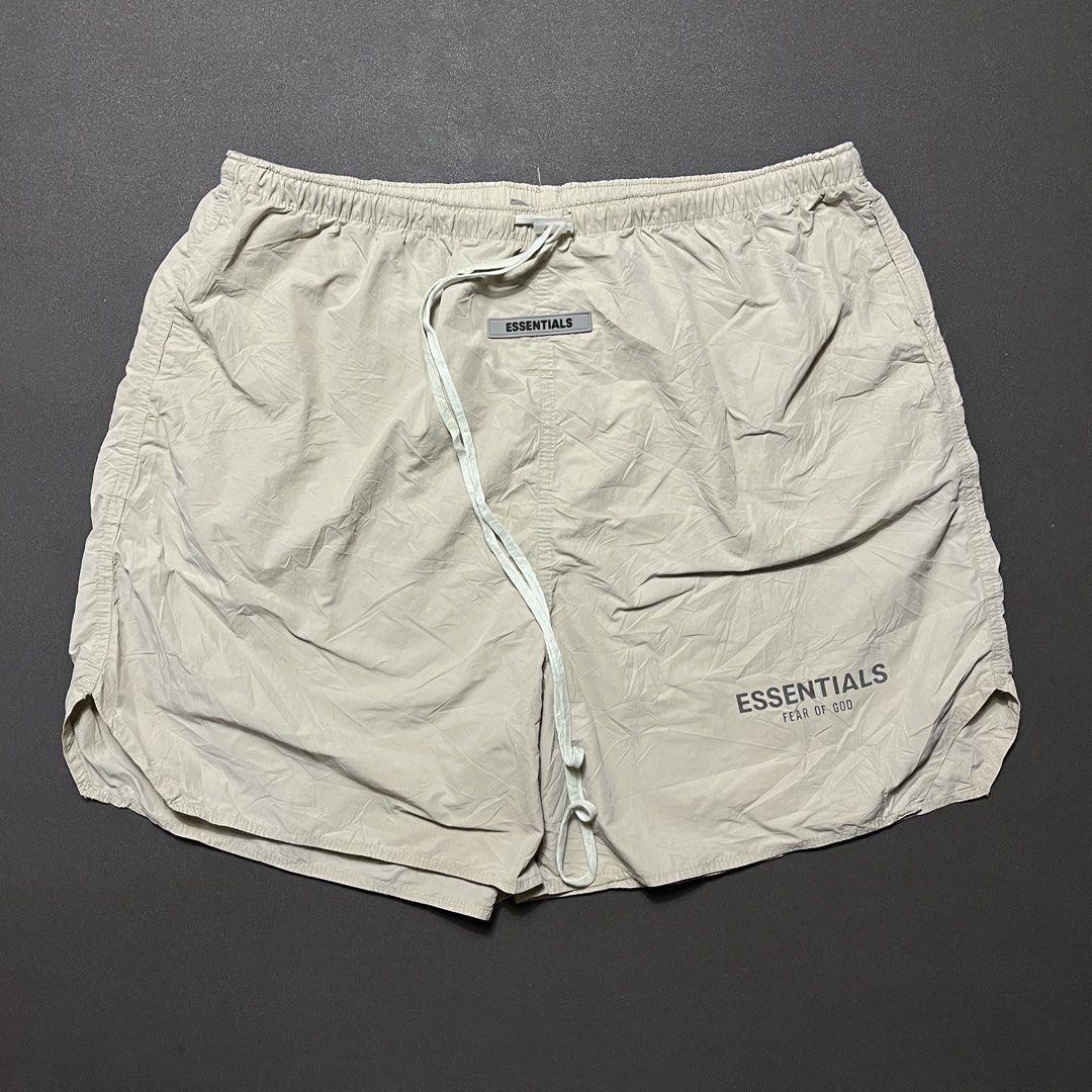Essentials FOG Shorts (Category: Shorts) located in Moncada. Submitted by tishokthrift (Listing ID 1468422764, Image 1). Description: .