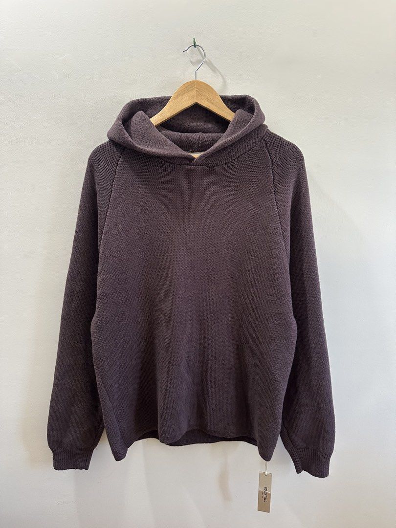 Essentials Knit Hoodie (Category: Coats, Jackets and Outerwear) located in Baguio. Submitted by .daryl (Listing ID 1468350040, Image 1). Description: Fits medium to semi large 22 width 28 length .