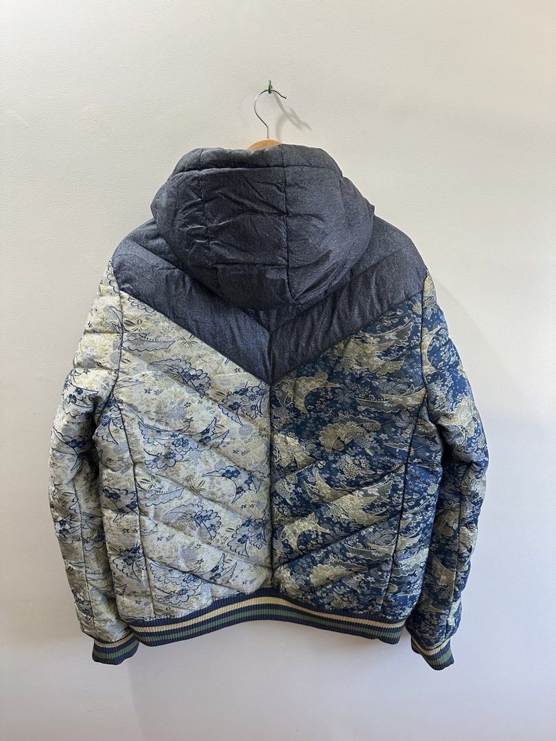 Evisu Puffer Jacket (Category: Coats, Jackets and Outerwear) located in Baguio. Submitted by .daryl (Listing ID 1468340961, Image 2). Description: 23 width 28 length .