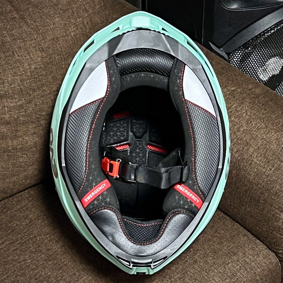 EVO SR-09 Full-Face Helmet – Matte Green (Category: Bicycles) located in Baguio. Submitted by the_mixed_locker (Listing ID 1468313885, Image 3). Description: 💰 ₱3,299 — Slightly negotiable ▪ Used only once — good as new! ▪ No known issues; smells completely new ▪ Size: Large ▪ Includes original box, helmet bag, and extra clear lens, as pictured ▪ Silver/iridium visor ▪ Original box price: ₱4,299 📍 Meetup: SM City Baguio 🚗 Grab delivery within 