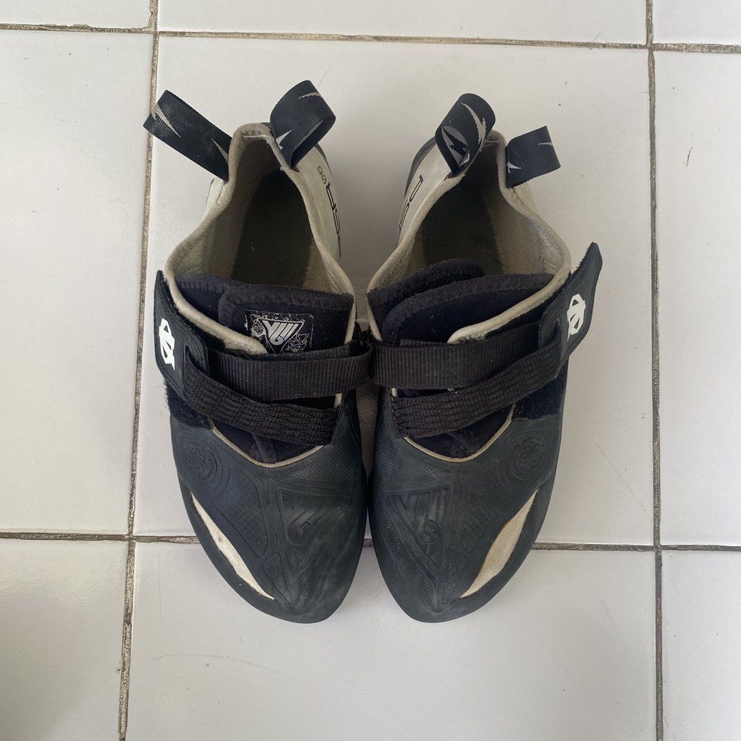 Evolv V6 | Climbing Shoes (Category: Other Sports Equipment and Supplies) located in Cagayan de Oro. Submitted by lanzobear (Listing ID 1468315510, Image 1). Description: inch Evolv V6 US 12 | EUR 46 *This is an upsized pair, im US 11 (Wide) No need for resole yet, plenty of life on the soles. No issues! Bought from BananaFingers April 2026 Upgrading to La Sportiva/Scarpa Pairs.