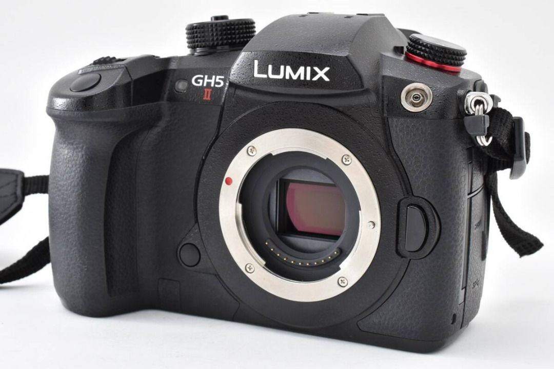 Excellent condition Panasonic LUMIX DC-GH5M2 (Category: Cameras) located in Caloocan City. Submitted by letao_shopping_ph (Listing ID 1468294165, Image 3). Description: ◆Cosmetic Condition The exterior is clean. Please be sure to check the photos. ◆Optical Condition The viewfinder is clear. The LCD screen is clean. ◆Functional Condition Operation has not been tested. 🇯🇵 Interested in this item? Feel free to message us for more details. 🏷️ Prod