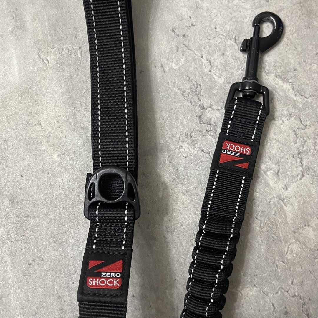 EzyDog Zero Shock Dog Leash 25 Inches Black (Category: Homes & Other Pet Accessories) located in General Trias. Submitted by abellu (Listing ID 1468383447, Image 2). Description: - SRP: ₱2499 - Brand: Ezy Dog Zero Shock - Color: Classic Black - Length: 25 inches - Shock-Absorbing Tech: Reduces sudden jolts and strain for a smoother walk - Comfortable Grip: Soft EVA handle for extra hand comfort - Night Safety: Built-in reflective trim for low-lig