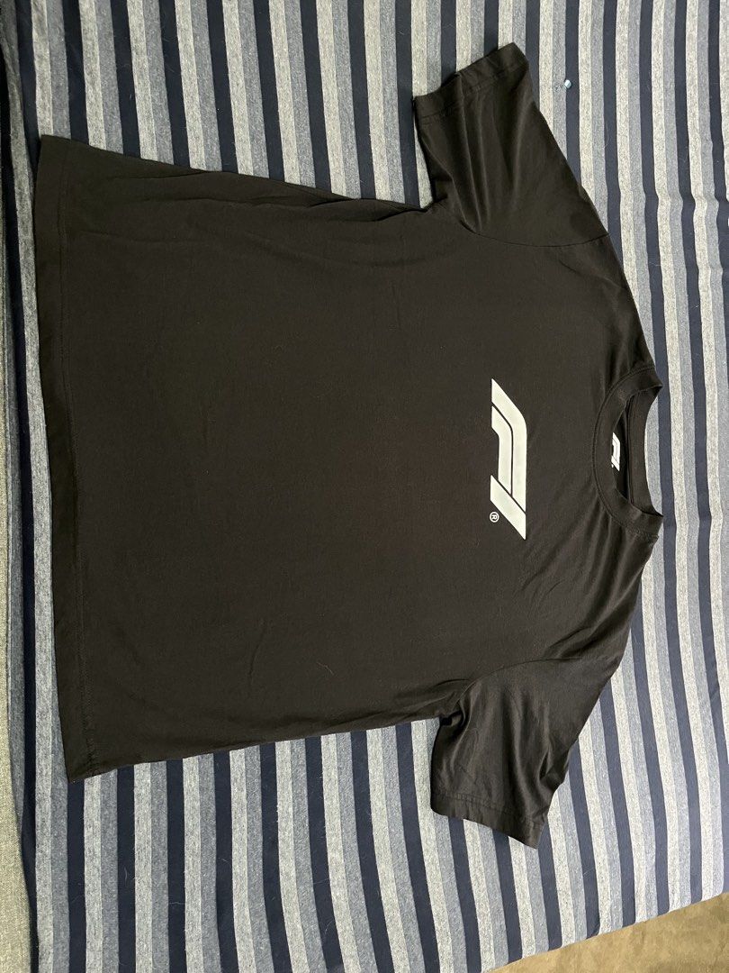 F1 x Bluenotes T-Shirt (Category: Tshirts & Polo Shirts ) located in Manila. Submitted by puredolphin23 (Listing ID 1468216860, Image 1). Description: Bluenotes Formula 1 Collection from Canada. Like new, only used once..