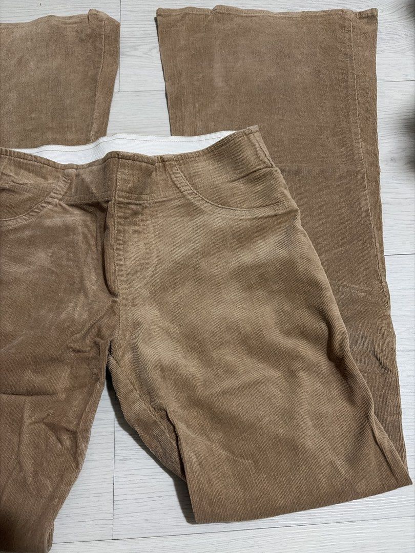 F21 Brown Corduroy Flared Pants (Category: Jeans) located in Taguig. Submitted by nics04433 (Listing ID 1468413301, Image 1). Description: - Brand: Forever 21 - Size: Small - Style: Flared leg corduroy pants - Color: Brown - Features: Soft textured fabric and comfy stretchy white inner waistband - Perfect for pairing with boots and sweaters for your autumn looks.