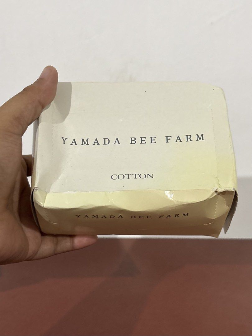 Facial Cotton Pads (sealed) (Category: Sanitary Hygiene) located in Cavite. Submitted by nanangonlineshop (Listing ID 1468494287, Image 2). Description: 📌 Facial Cotton Pads (sealed) 🏷️ P25 ✅ produced by the well-known Japanese skincare, honey, and royal jelly brand Yamada Bee Farm (山田養蜂場) ⚠️ POLICY: ❌ NO COD ✅ AS IS, WHERE IS ✅ FIRST PAY BASIS ✅ MINE NOW, PAY NOW ✅ 3-DAYS HOLD ONLY. UNPAID RESERVATIONS ARE VOIDED. 📍 Location: Cavite 👉 WE SHI